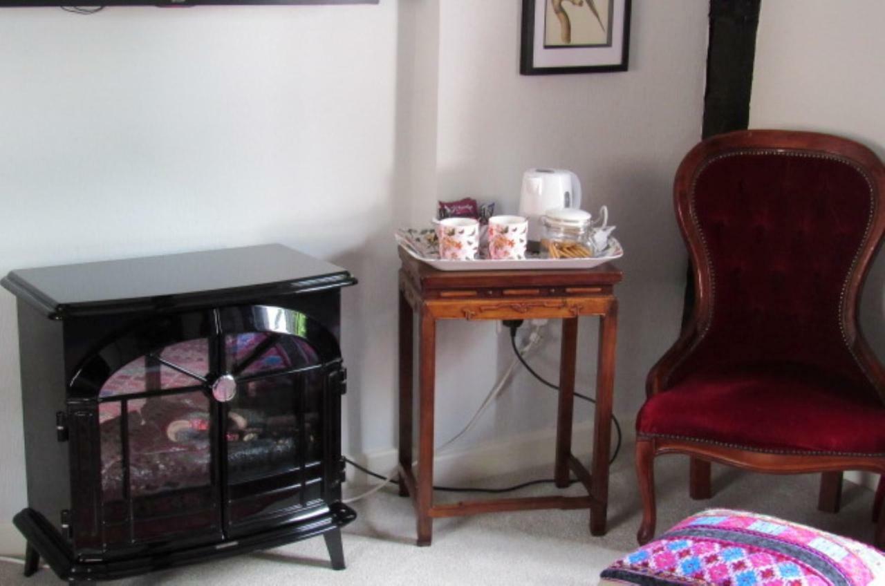 The Old Vicarage Hotel & Restaurant Bridgwater Dış mekan fotoğraf A tea table